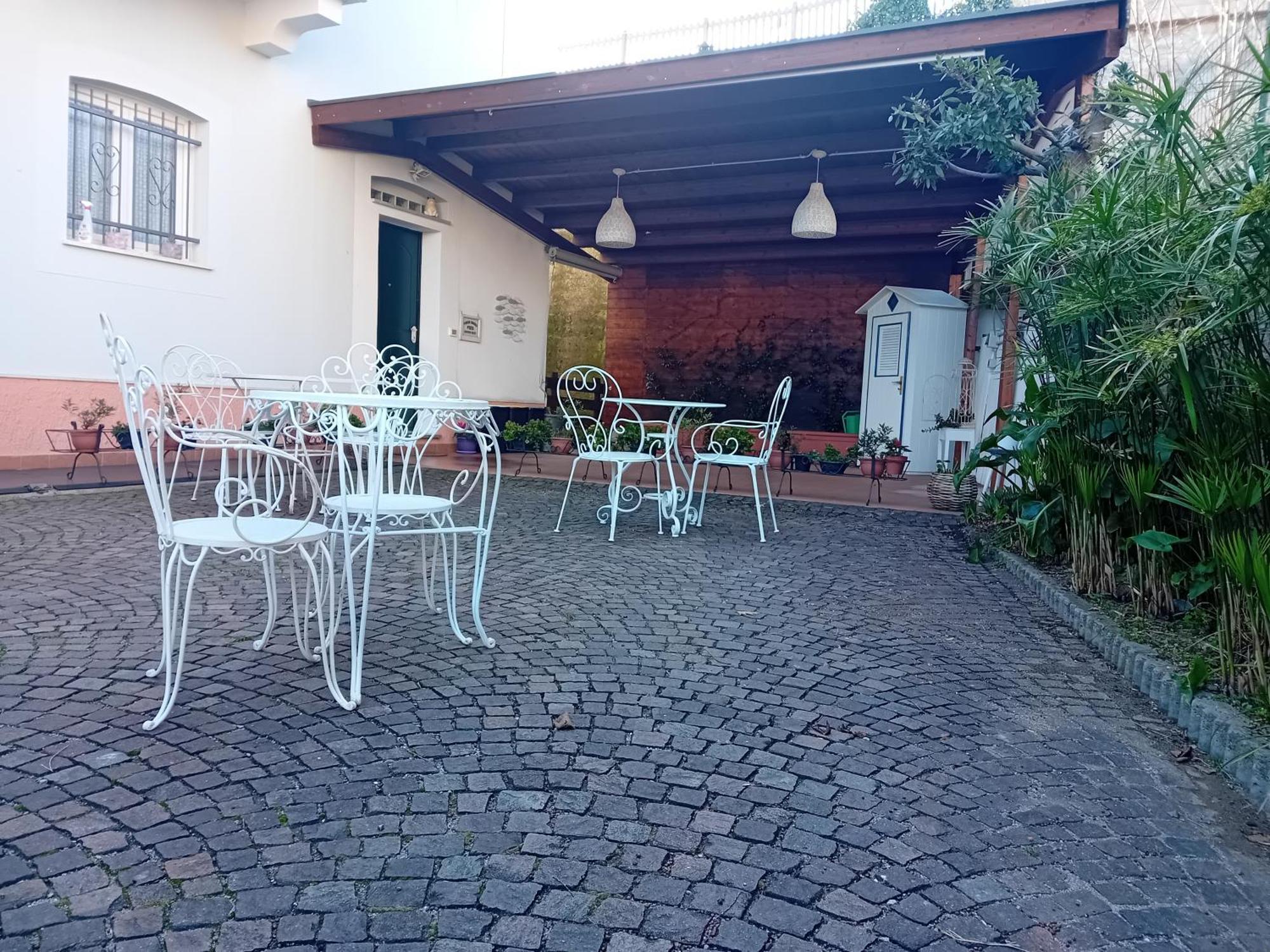 B&B Ai Tre Archi Spotorno Esterno foto