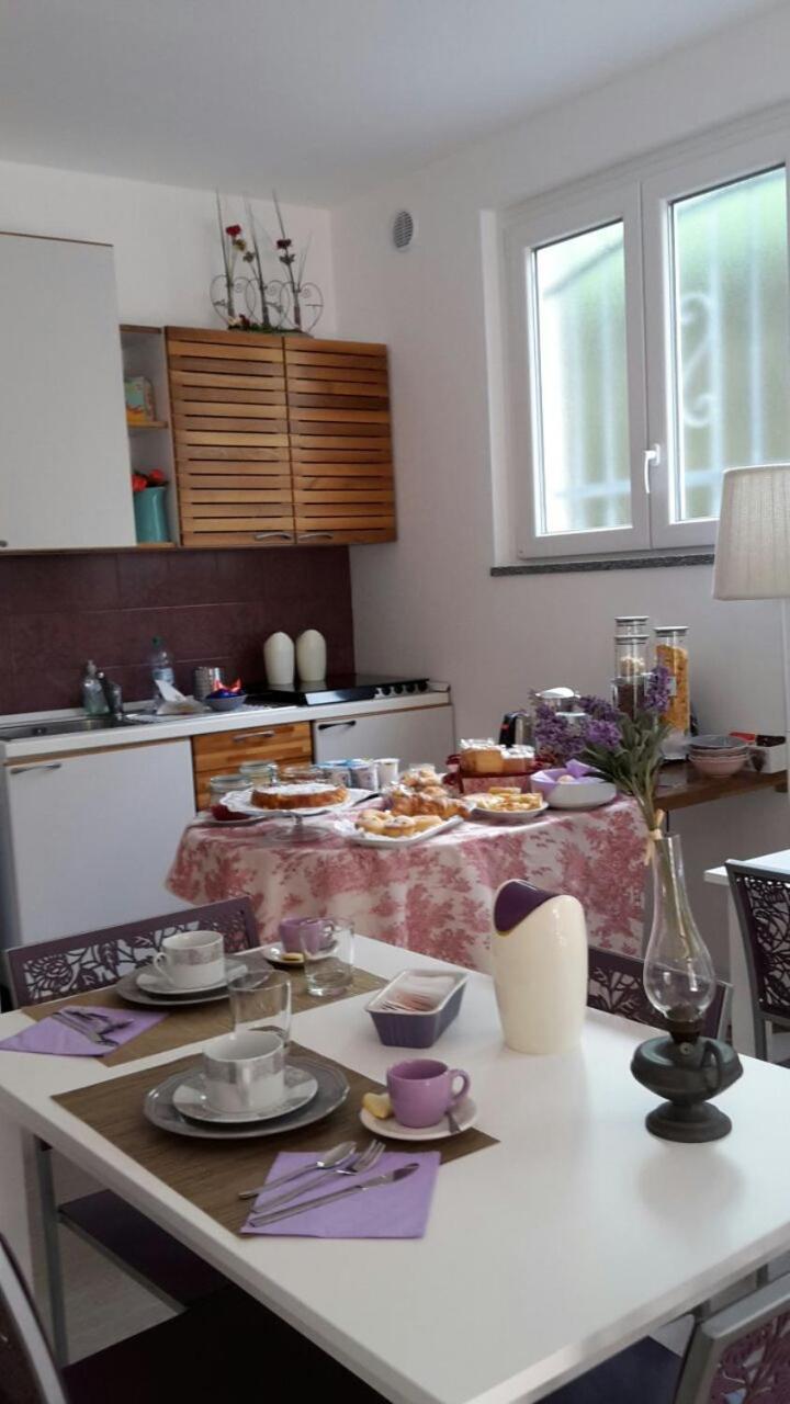 B&B Ai Tre Archi Spotorno Esterno foto
