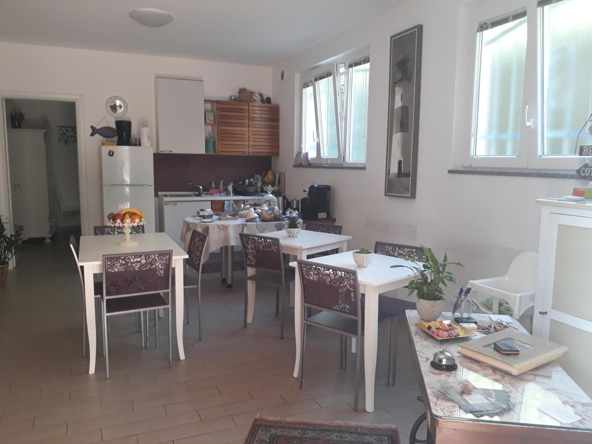 B&B Ai Tre Archi Spotorno Esterno foto
