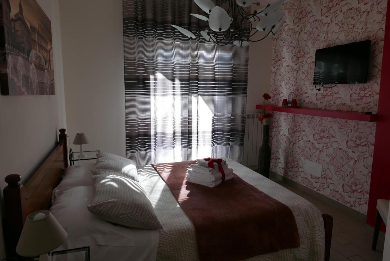 B&B Ai Tre Archi Spotorno Esterno foto